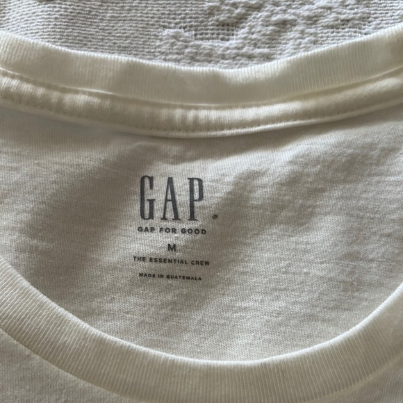 BNWOT GAP Cream Tee with Colorful Donut Graphic No longer sold in stores! - Picture 3 of 6